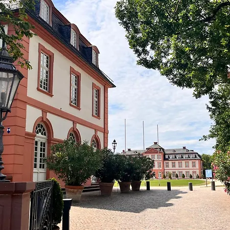 Am Schloss-park Biebrich Am Rhein Apartment *
